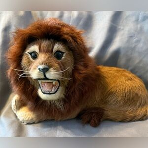 Vintage Lion Sitting Roaring Figurine Safari Jungle